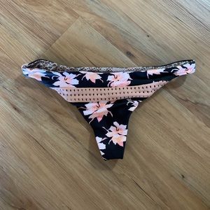 Acacia Bottom